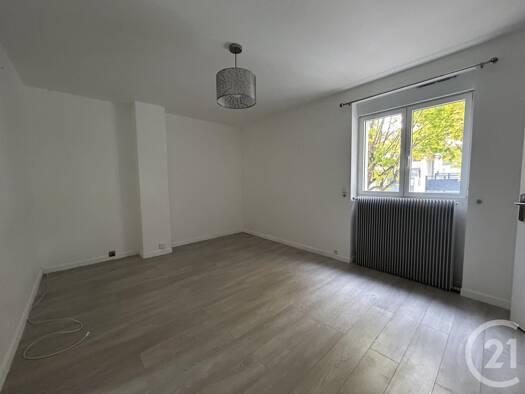 Appartement à louer 1 150 € 3 pièces 2 chambres 61,9 m² 1er étage Palaiseau 91120