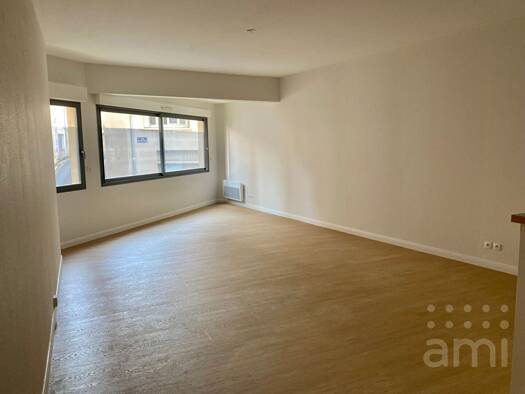 Appartement à vendre 158 000 € 2 pièces 1 chambre 74 m² RDC/3 Centre Ville Niort 79000