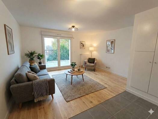 Appartement à louer 1 312 € 3 pièces 2 chambres 60 m² Anatole France Le Plessis-Robinson 92350