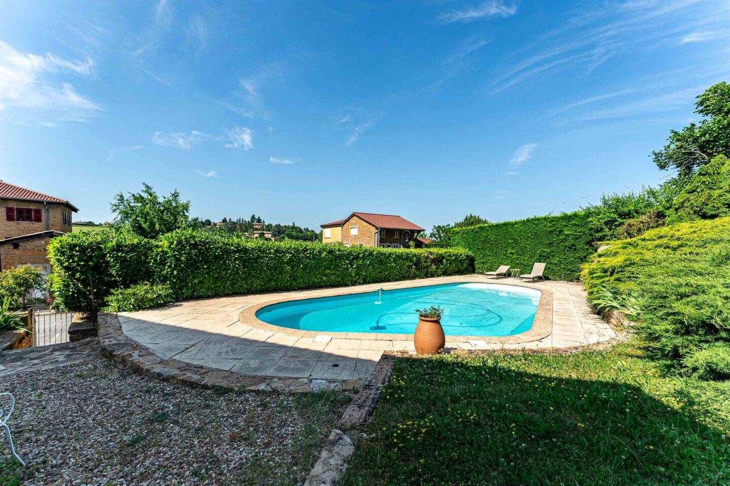 Maison à vendre, 360m², VILLE SUR JARNIOUX