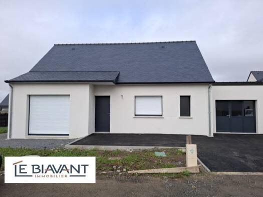 Maison de plain-pied à vendre 330 750 € 4 pièces 2 chambres 74 m² 341 m² de terrain Nord Trégunc 29910