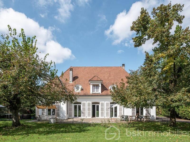 Maison à vendre, 310m², BRIE ET ANGONNES