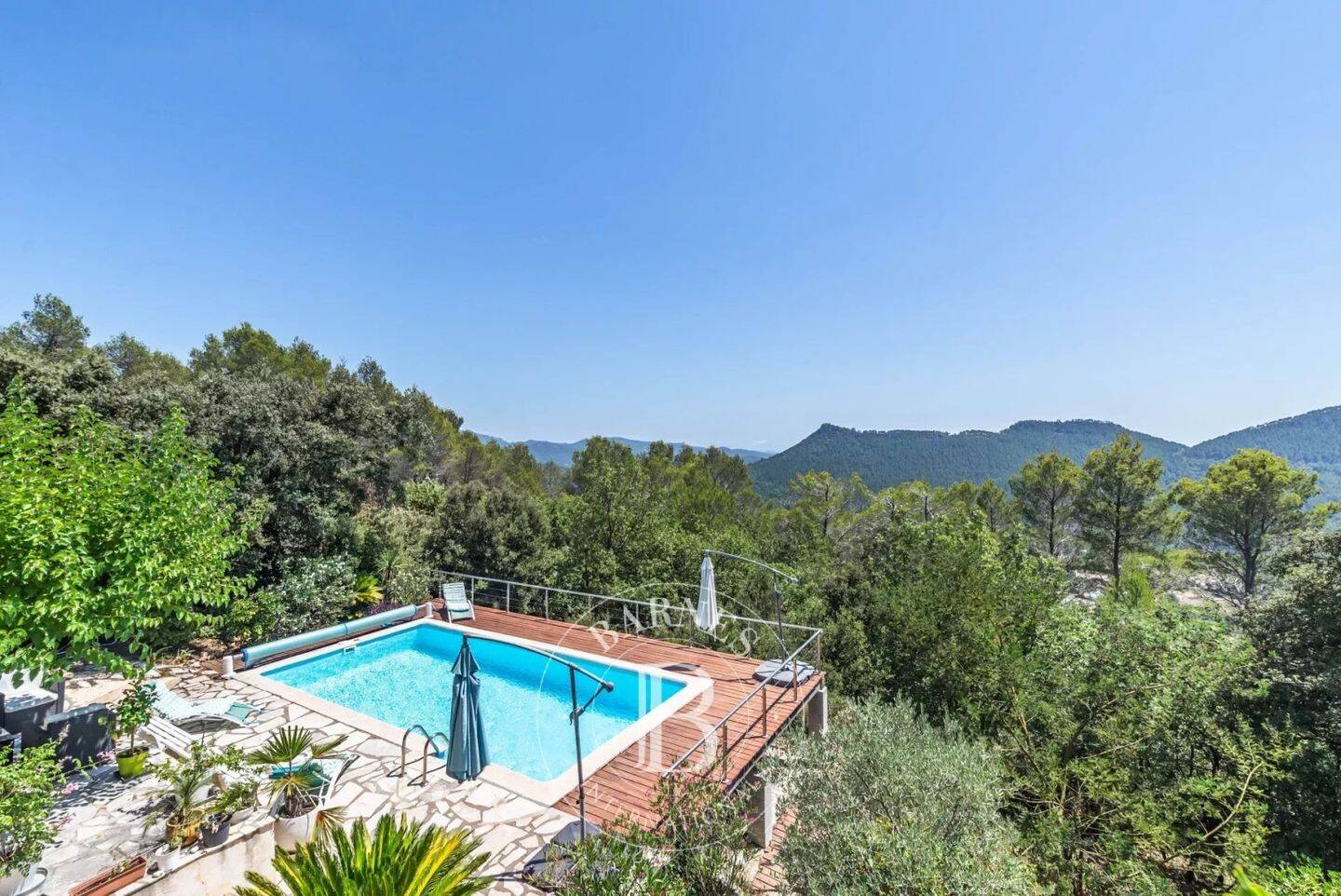 Maison à vendre, 135m², BAGNOLS EN FORET