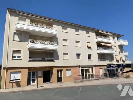 Appartement à vendre 280 700 € 4 pièces 2 chambres 93 m² Étage 1/3 Roche-la-Molière 42230