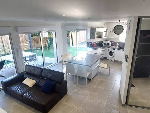 Maison à vendre 474 000 € 3 pièces 2 chambres 73 m² 303 m² de terrain Estérel Plage-Logis de l'Aspé-Péguière Saint-Raphaël 83700