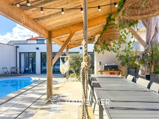 Maison à vendre 1 144 000 € 8 pièces 6 chambres 254 m² 500 m² de terrain Les Sables-d'Olonne 85100