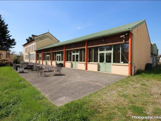 Local commercial à vendre 988 000 € 1 051 m² de surface de vente Séméac 65600