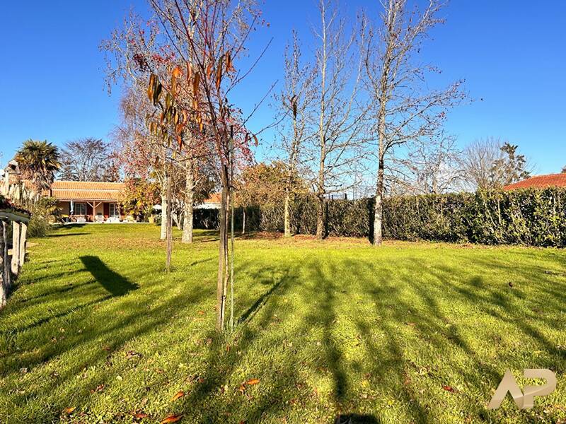 Maison à vendre, 121m², SAINTE RADEGONDE DES NOYERS