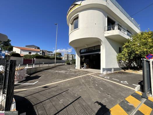 Local commercial à louer 1 733 € 99 m² de surface de vente Ancien Hôpital Béziers 34500