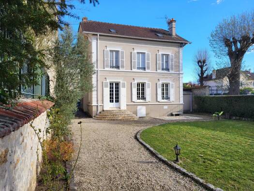 Maison à vendre 525 000 € 7 pièces 5 chambres 191 m² 801 m² de terrain Melun 77000