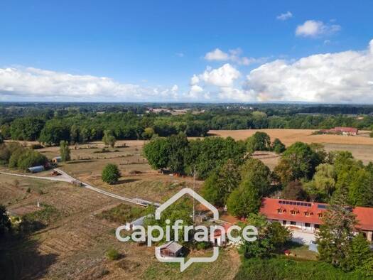 Maison à vendre 595 000 € 13 pièces 3 chambres 281 m² 94 994 m² de terrain Le Fay 71580