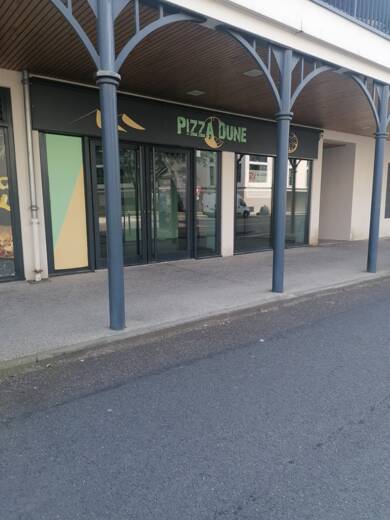 Local commercial à louer 1 588 € 100 m² de surface de vente La Teste de Buch 33260