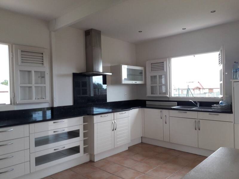 Maison à louer, 120m², CAPESTERRE BELLE EAU