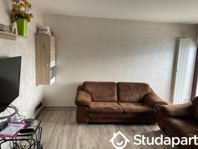 Appartement à louer 580 € 1 pièce 5 chambres 11 m² 5ème étage Pvé Neuf-Mont d'Est Noisy-le-Grand 93160