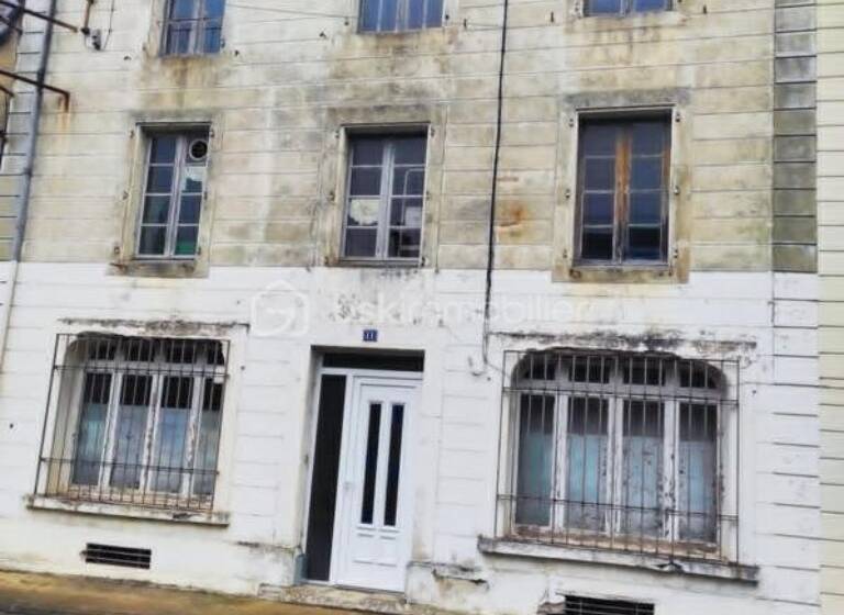 Maison à vendre 77 000 € 9 pièces 5<br/>chambres 180 m²<br/>superficie Labastide-Rouairoux 81270