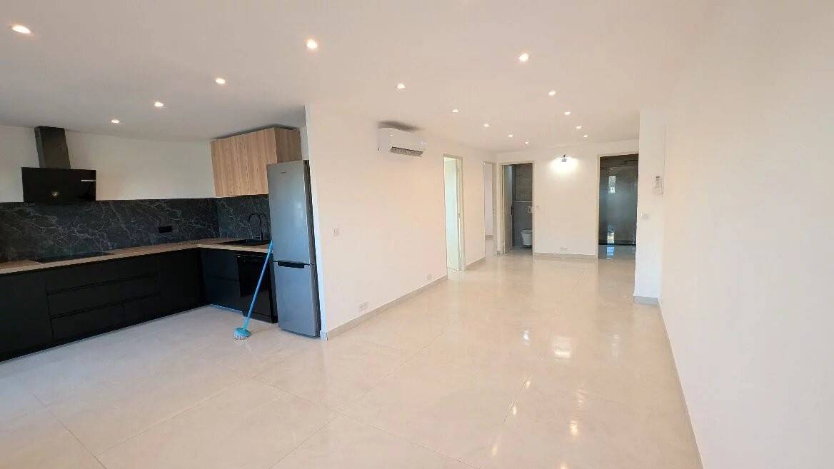 Maison à louer, 77m², CANNES