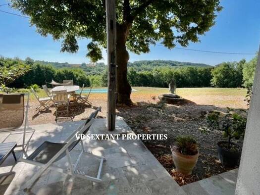 Demeure à vendre 858 000 € 8 pièces 5 chambres 305 m² 110 000 m² de terrain Sigalens 33690
