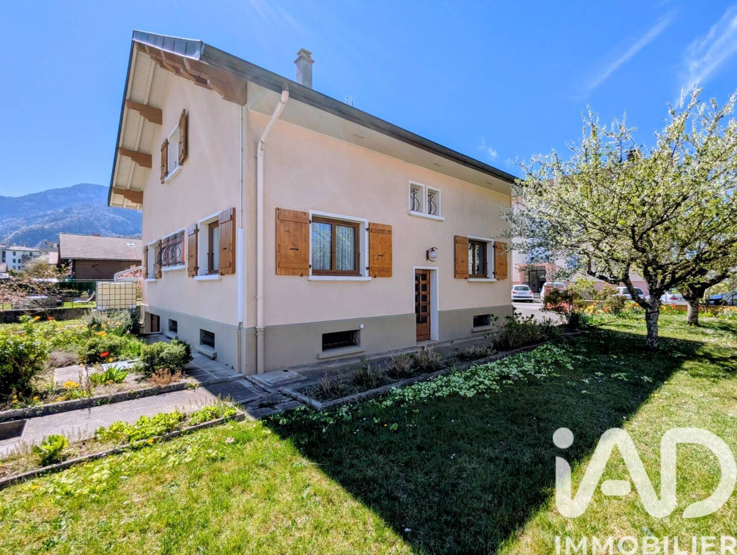 Maison à vendre, 181m², SAINT PIERRE EN FAUCIGNY