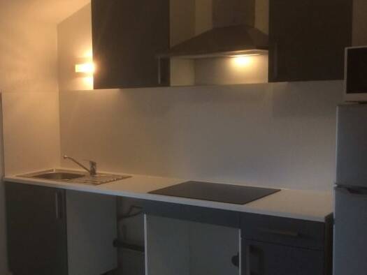 Appartement à louer 495 € 3 pièces 2 chambres 53 m² RDC Boujan-sur-Libron 34760