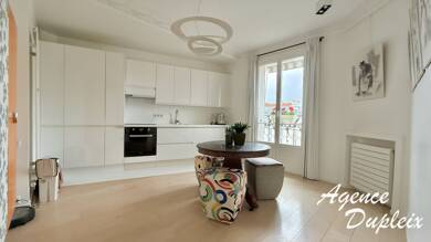 Appartement à vendre 597 000 € 3 pièces 1 chambre 50 m² Étage 5/7 Dupleix-Motte Picquet Paris 15ème 75015