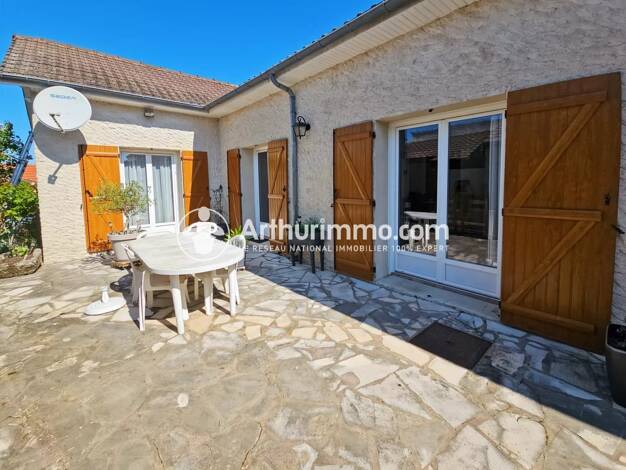 Maison de plain-pied à vendre 240 000 € 6 pièces 4 chambres 115 m² 340 m² de terrain Centre Ville Corbeil-Essonnes 91100