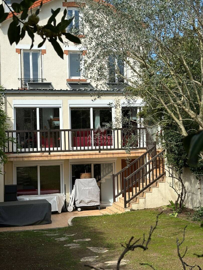 Maison à vendre, 136m², NANTERRE