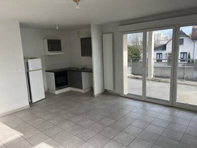 Appartement à louer 870 € 3 pièces 2 chambres 62,7 m² Étage 1/3 Morier-Rigny-Pont Volant-Joué Centre Joue les Tours 37300