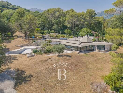 Villa à vendre 12 000 000 € 8 pièces 6 chambres 510 m² Saint-Paul-de-Vence 06570