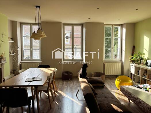 Duplex à vendre 133 000 € 3 pièces 2 chambres 103 m² Étage 1/2 Salins-les-Bains 39110