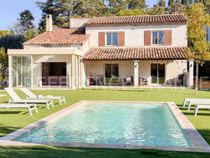 Maison à louer, 215m², MOUGINS