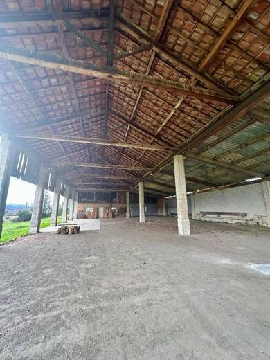 Garage/Stationnement à louer 900 € 650 m² Galan 65330