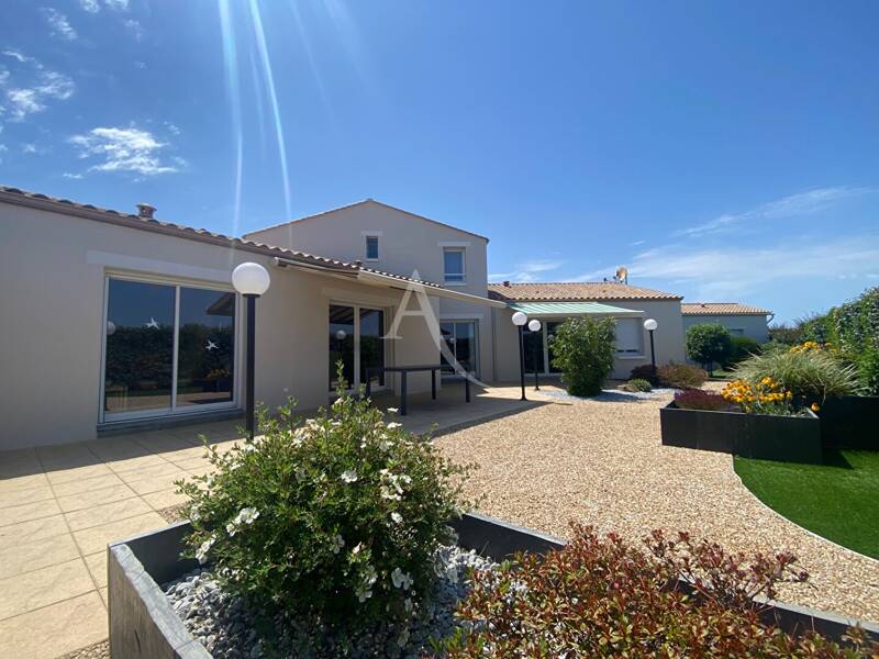 Maison à vendre, 165m², LONGEVILLE SUR MER