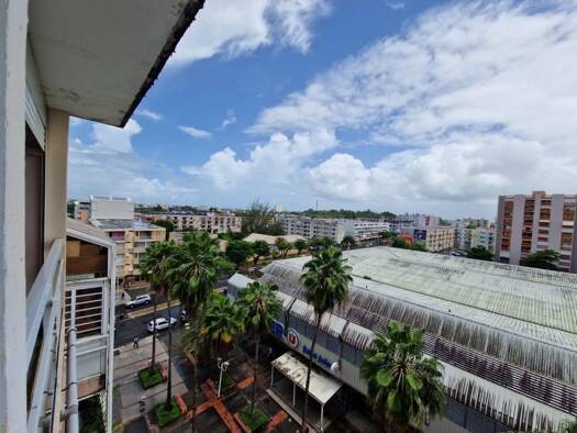 Appartement à vendre 88 000 € 2 pièces 1 chambre 54,1 m² Étage 6/7 Pointe-à-Pitre 97110