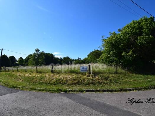 Terrain à vendre 28 000 € 1 370 m² de terrain Sauville 08390