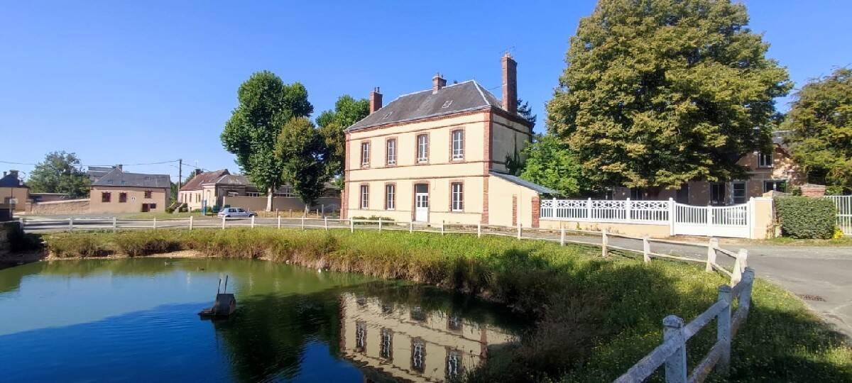 Maison à vendre, 162m², TREMBLAY LES VILLAGES