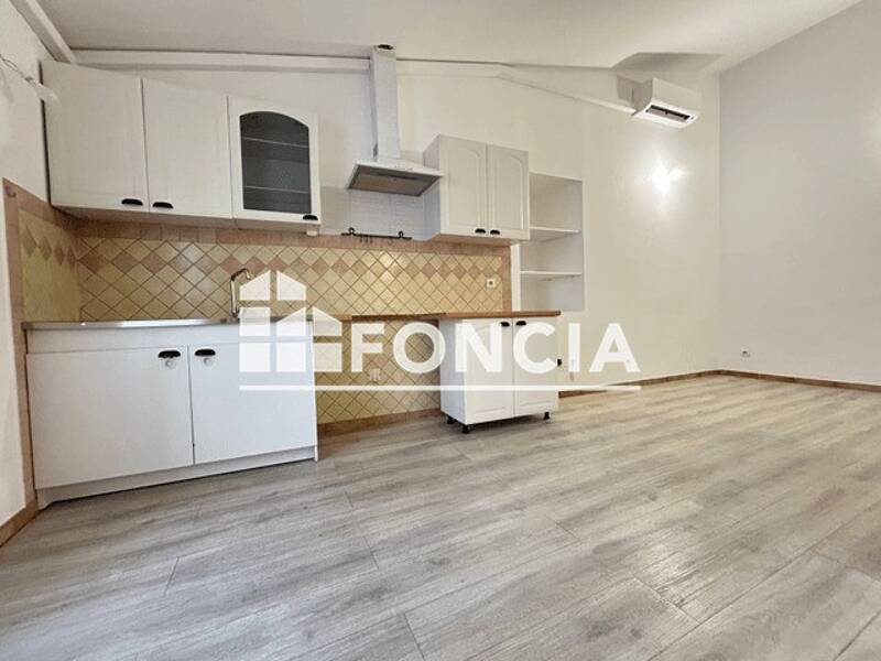 Maison à louer, 44m², CHATEAUNEUF LES MARTIGUES