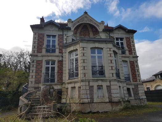 Maison à louer 2 500 € 11 pièces 4 chambres 232,8 m² dès le 03/05/2026 Lac de Maine-Molière Angers 49100