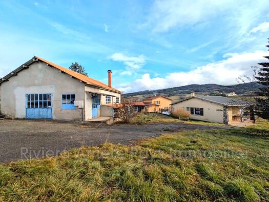 Maison à vendre 150 000 € 3 pièces 2 chambres 65,88 m² 1 205 m² de terrain Turriers 04250