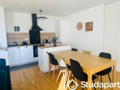 Appartement à louer 1 900 € 5 pièces 2 chambres 65 m² 2ème étage Serris 77700