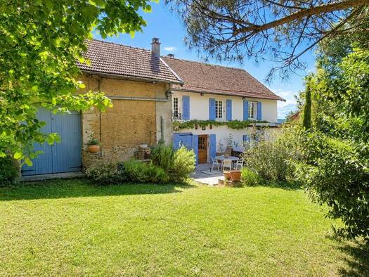 Maison à vendre 288 000 € 6 pièces 5 chambres 140 m² 3 375 m² de terrain Morestel 38510