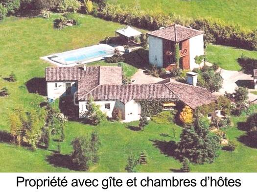 Maison à vendre 437 000 € 10 pièces 7 chambres 230 m² 6 900 m² de terrain Lalinde 24150