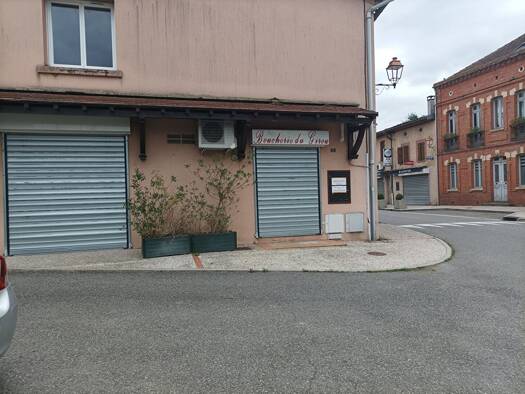 Local commercial à louer 895 € 80 m² de surface de vente Gragnague 31380