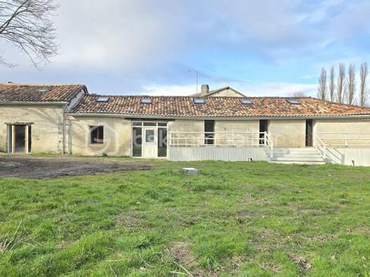 Maison à vendre 328 600 € 7 pièces 5 chambres 291 m² 2 000 m² de terrain Ronsenac 16320