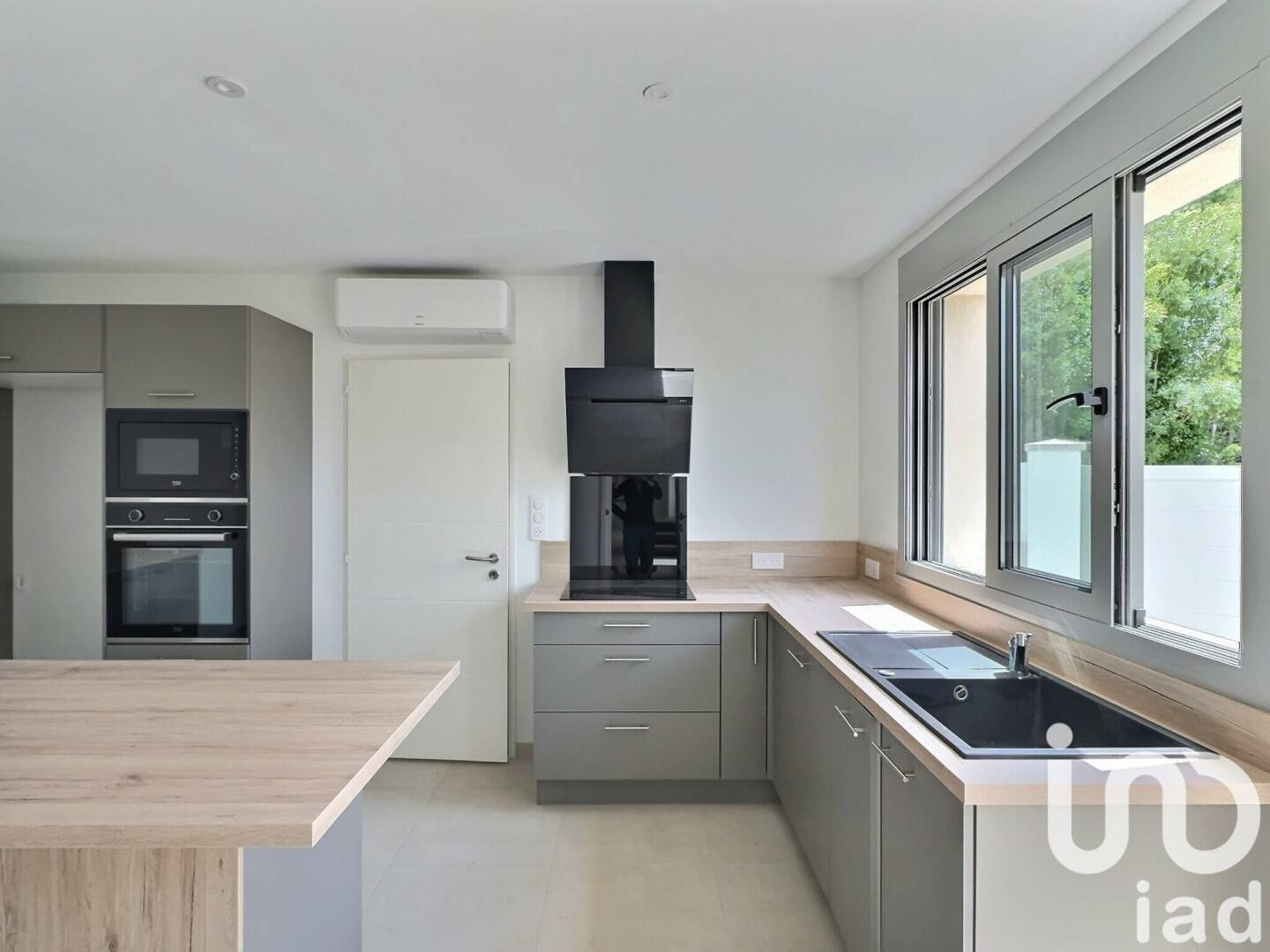 Maison à vendre, 165m², SAINT LAURENT DE LA PREE