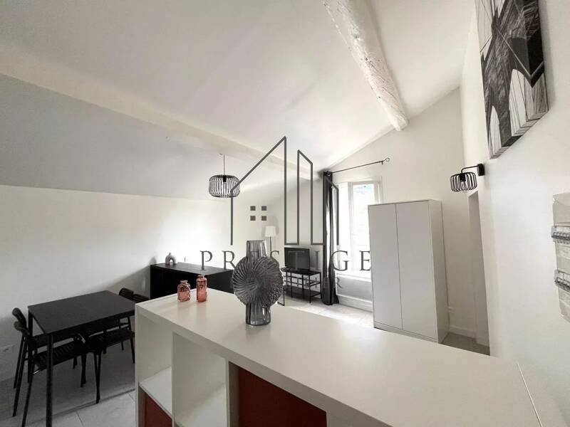 Maison à louer, 27m², CUGES LES PINS