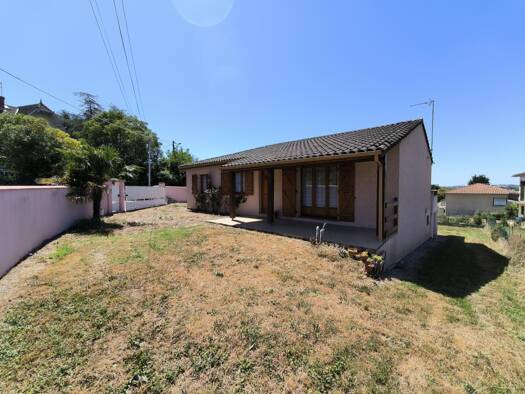 Maison de plain-pied à vendre 238 500 € 5 pièces 4 chambres 100 m² 486 m² de terrain Gimont 32200