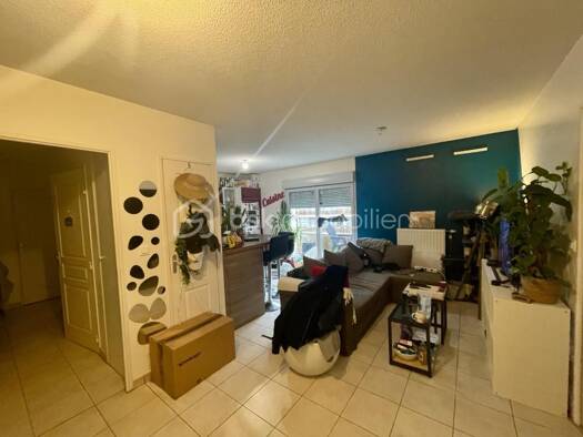 Appartement à vendre 262 500 € 3 pièces 2 chambres 60,3 m² Étage 4/4 Les Essarts Bron 69500
