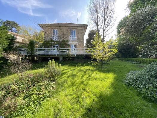 Maison à vendre 640 000 € 7 pièces 4 chambres 180 m² 1 320 m² de terrain Bas Montmorency Centre Montmorency 95160