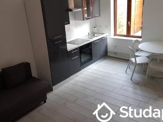 Maison à louer 1 195 € 4 pièces 3 chambres 70 m² disponible dès maintenant Canteleu-Ampere Lambersart 59130