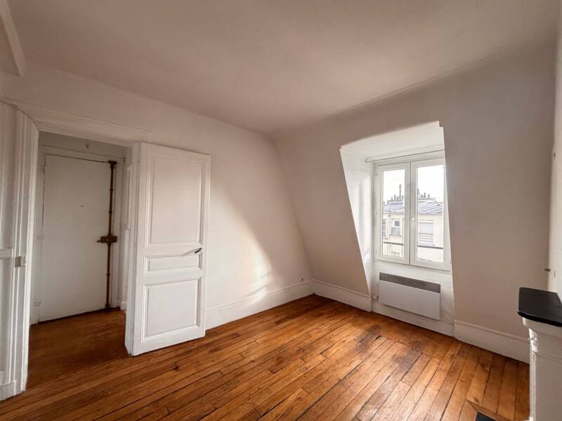 Maison à louer, 24m², PARIS 18E